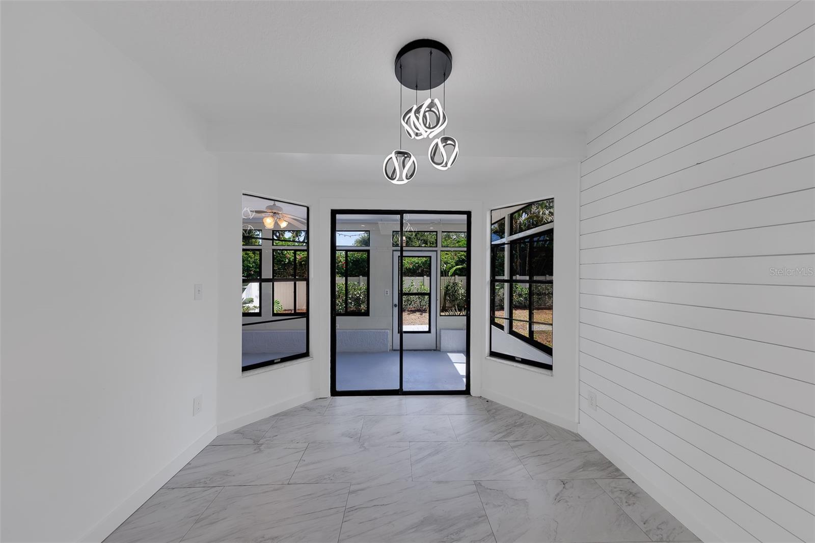 2709 Winding Way Property Photo 17