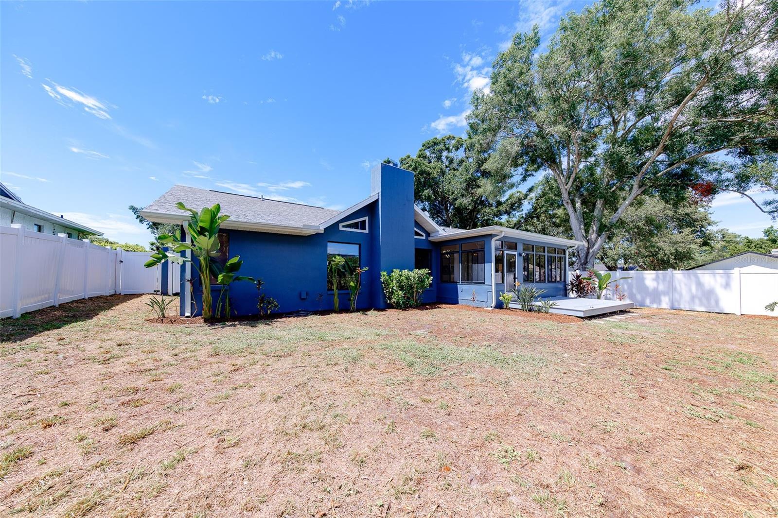 2709 Winding Way Property Photo 39