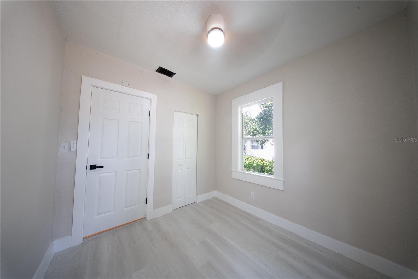 922 E Ida St Property Photo 32
