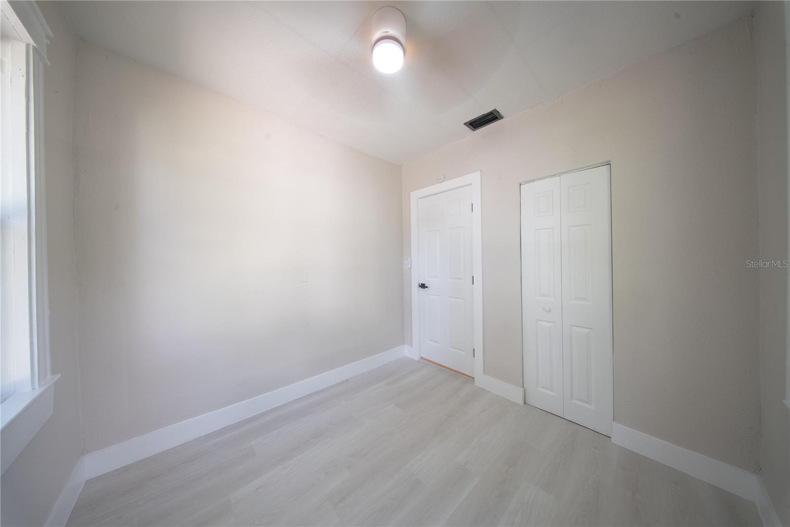 922 E Ida St Property Photo 33