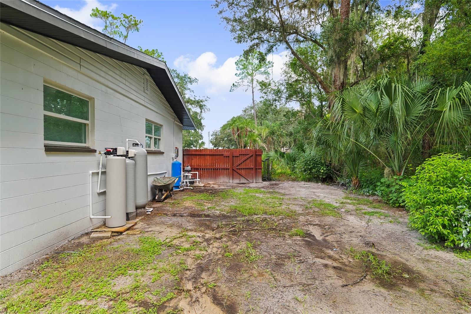 1725 Walker Rd Property Photo 41