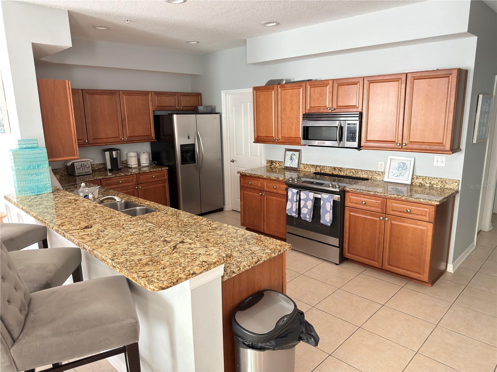 612 Wells Ct #202 Property Photo 4