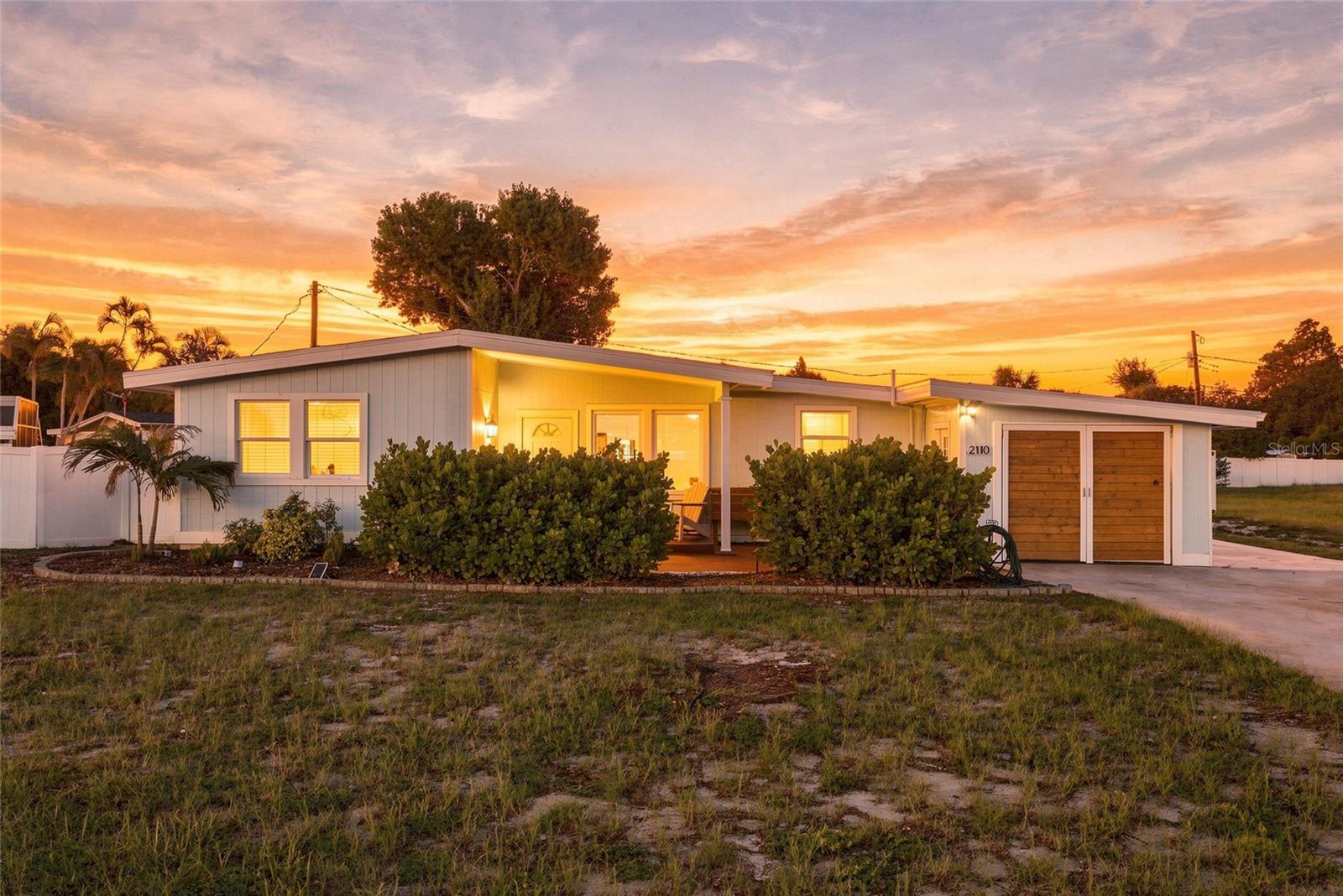2110 Alcazar Way S Property Photo 1