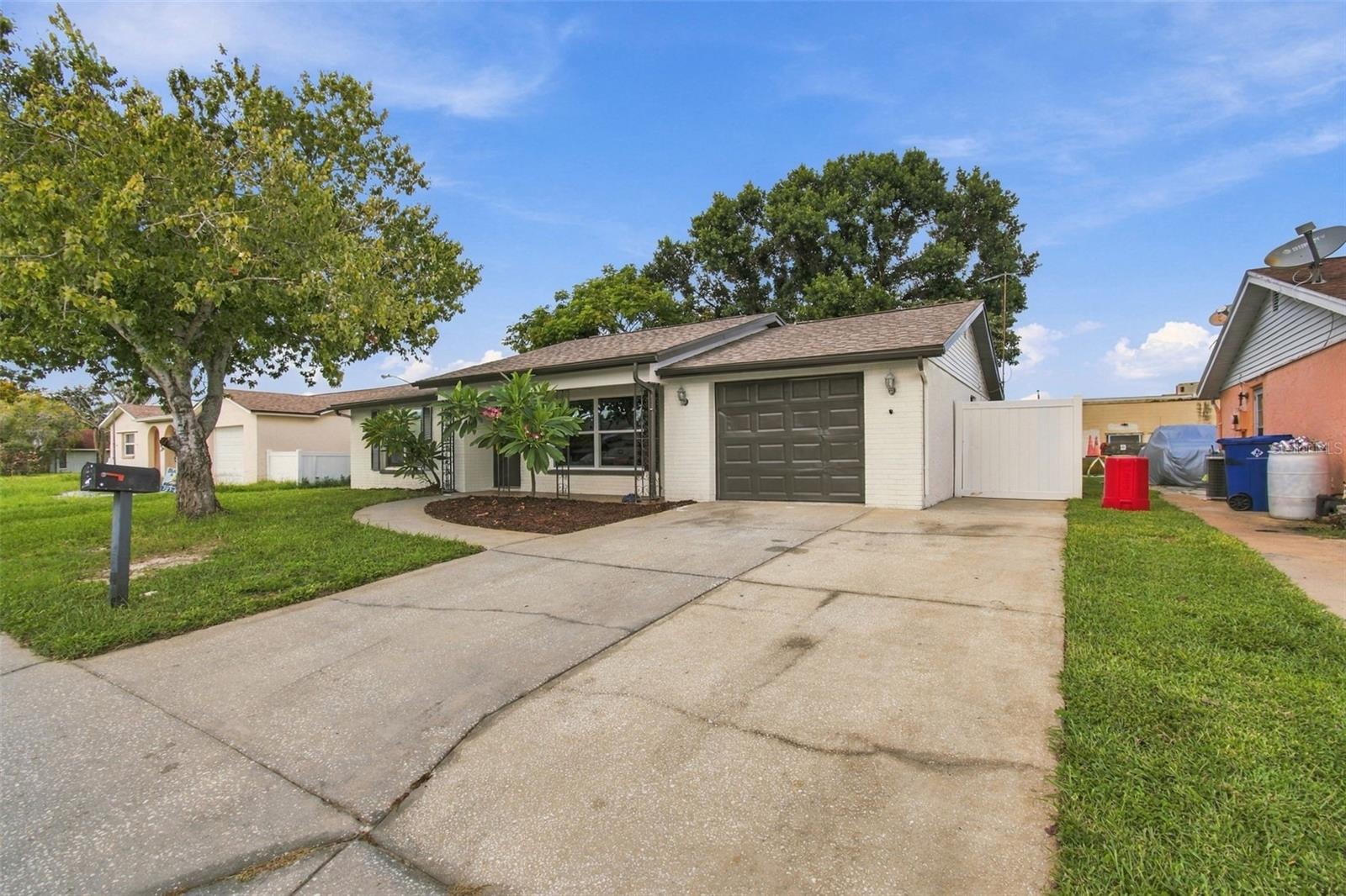 7215 Robstown Dr Property Photo 3