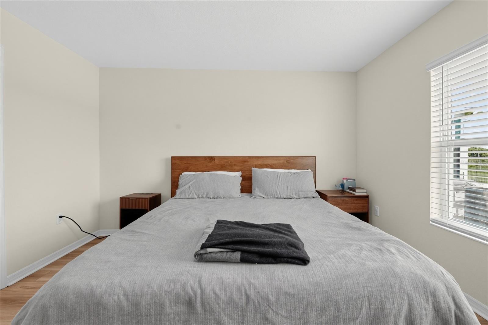 11728 Firespike St Property Photo 23