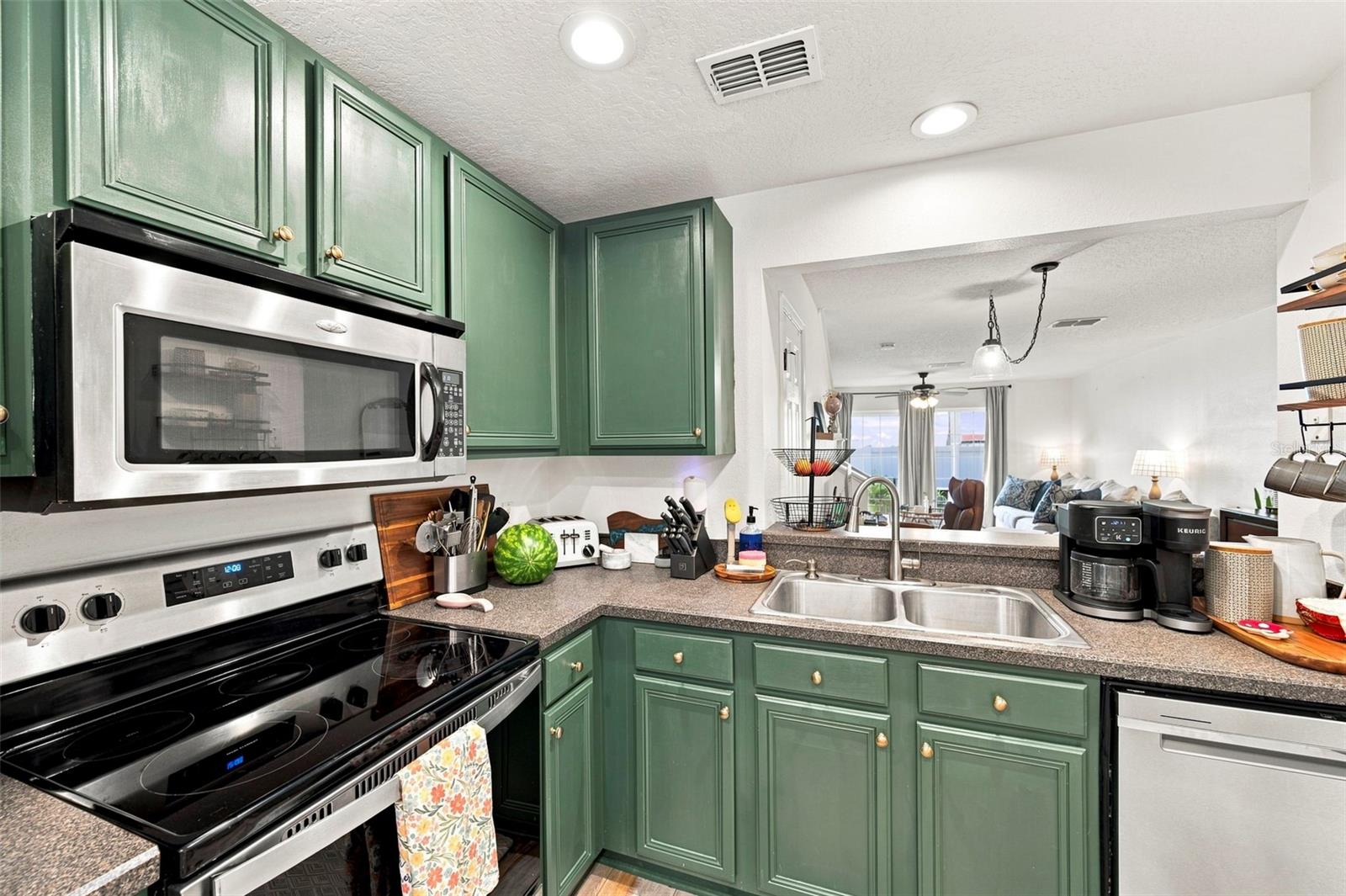 2011 Sea Front Ct Property Photo 12