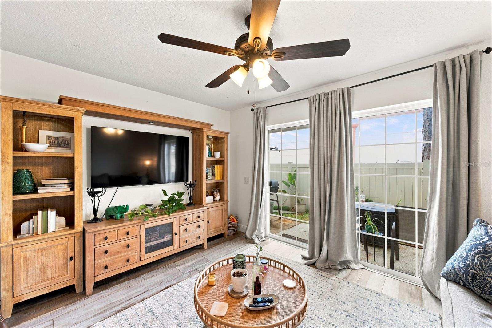 2011 Sea Front Ct Property Photo 17