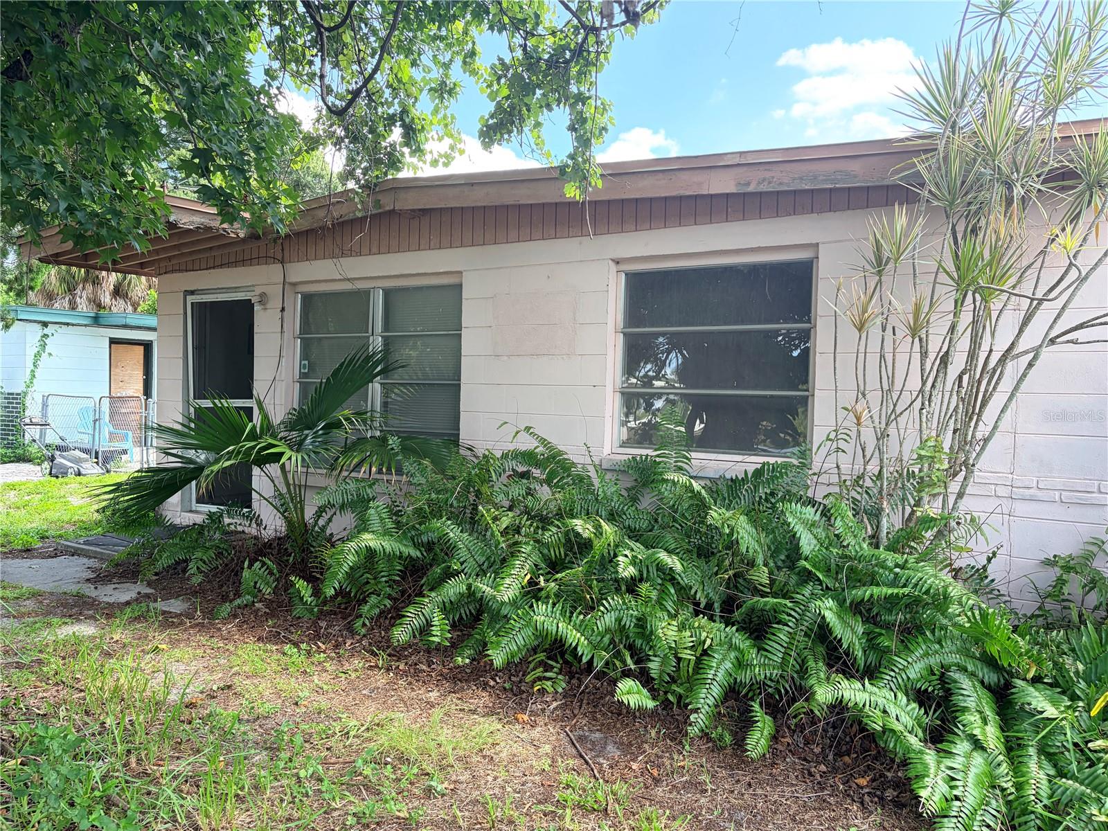 9497 83rd St Property Photo 1