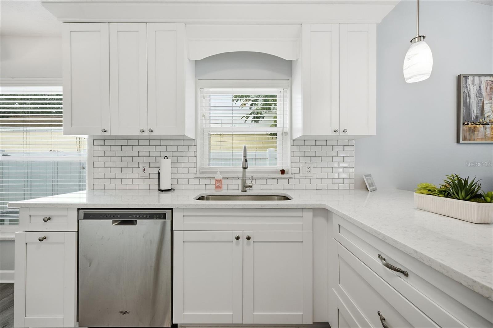 6809 S Sheridan Rd Property Photo 10