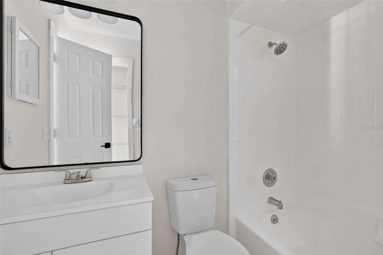 4 Cove Ln Property Photo 17