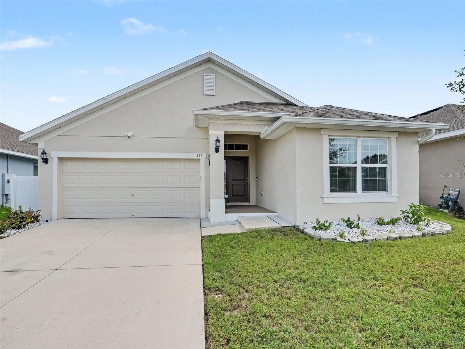 256 KRENSON BAY LOOP Property Photo 1