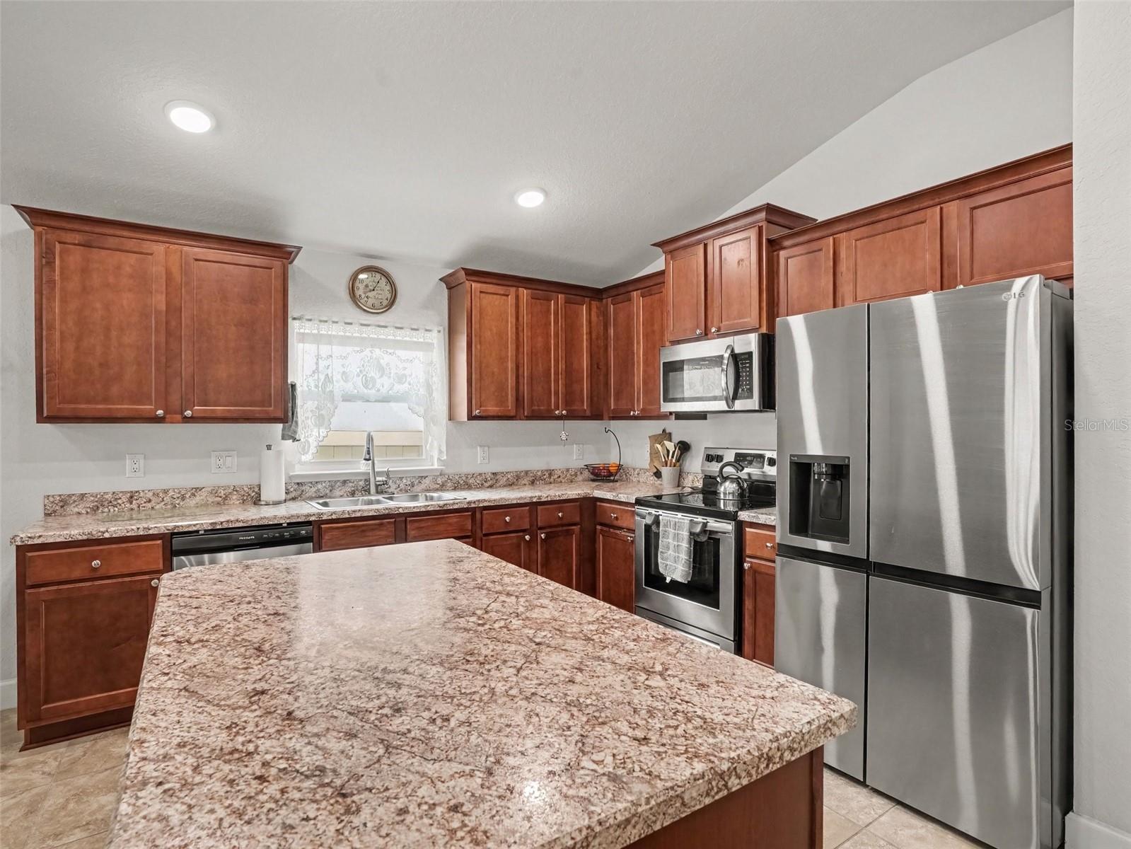 256 Krenson Bay Loop Property Photo 11