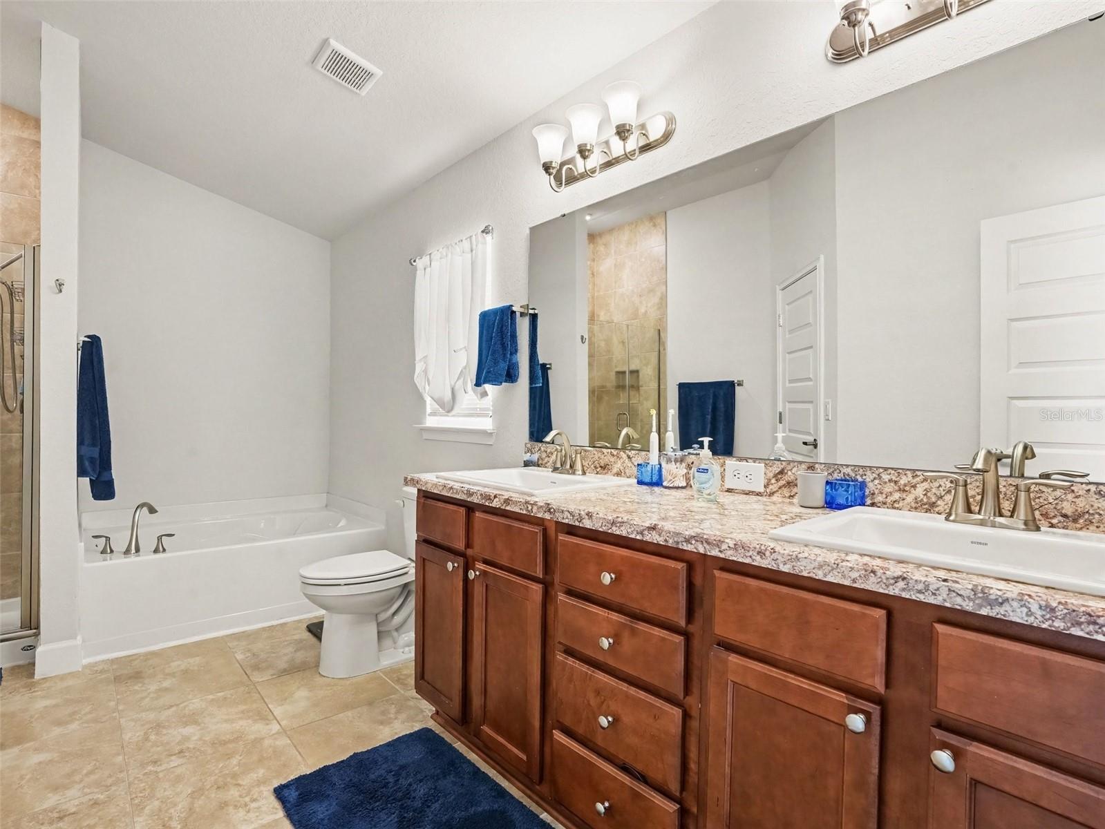 256 Krenson Bay Loop Property Photo 24