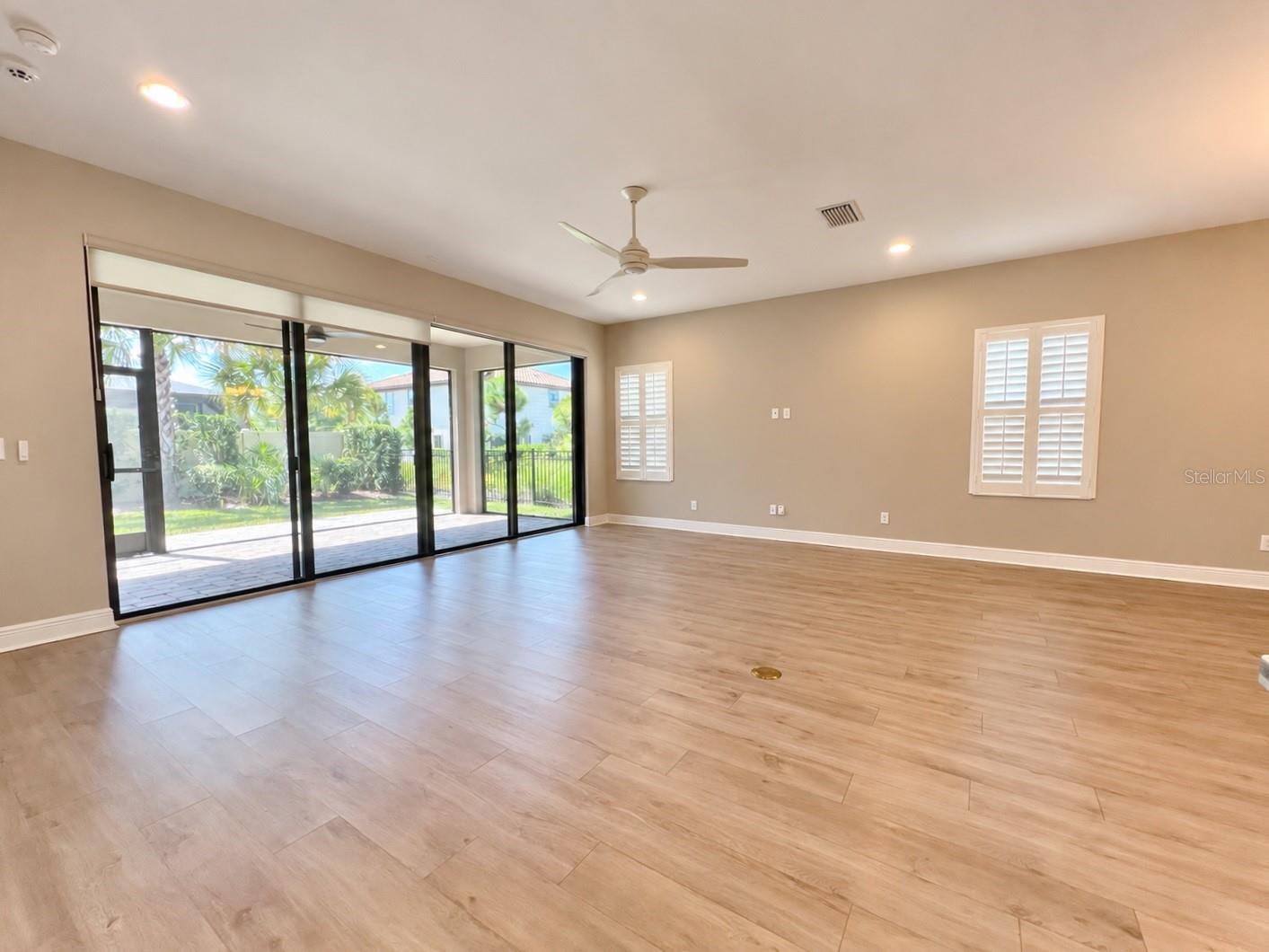 4264 Burdick Loop Property Photo 8