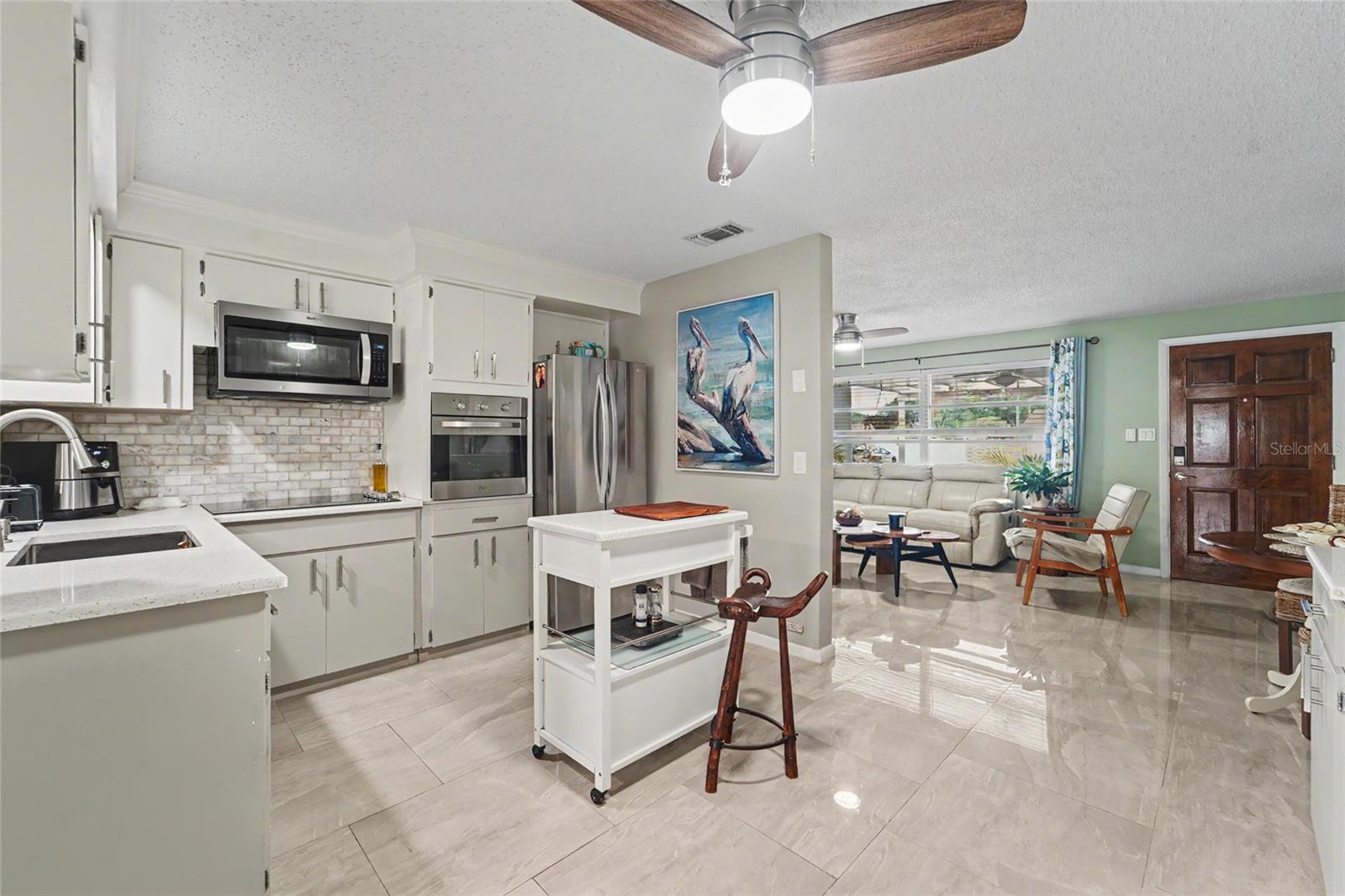 1779 Avon Ln Property Photo 7