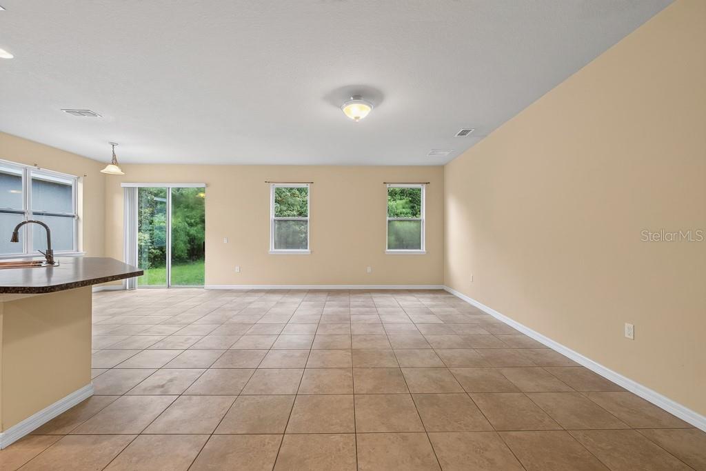 11601 Tangle Stone Dr Property Photo 3