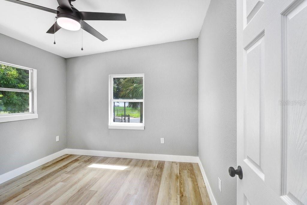 124 Edgewater Dr Property Photo 19