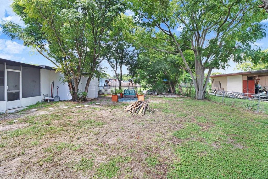 124 Edgewater Dr Property Photo 29