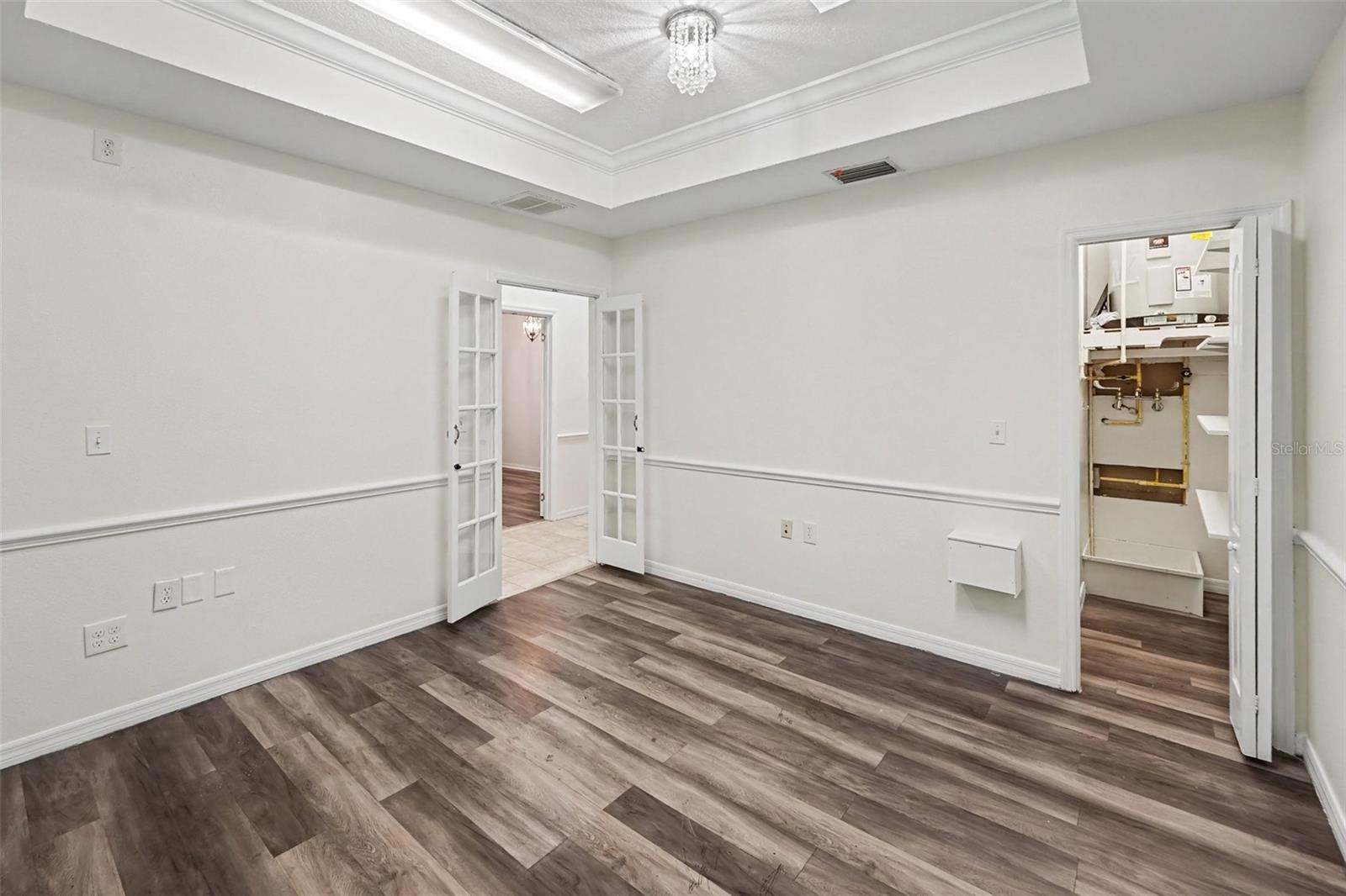 10943 Countryway Blvd Property Photo 5