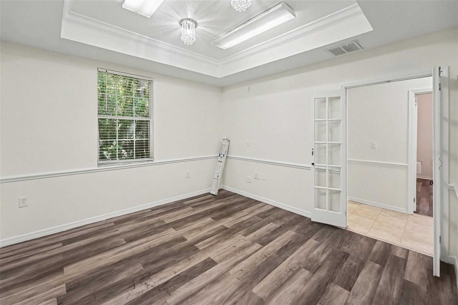 10943 Countryway Blvd Property Photo 6