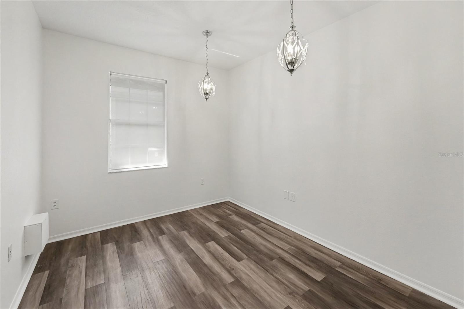 10943 Countryway Blvd Property Photo 9