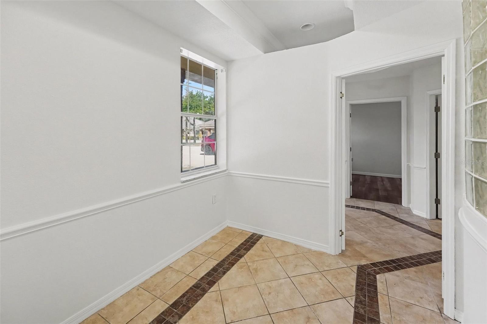 10943 Countryway Blvd Property Photo 18