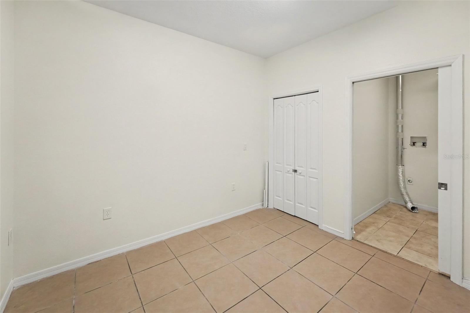 10943 Countryway Blvd Property Photo 19