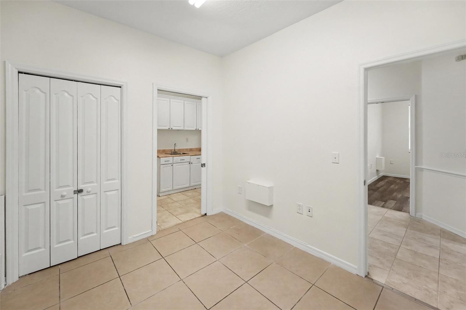 10943 Countryway Blvd Property Photo 20