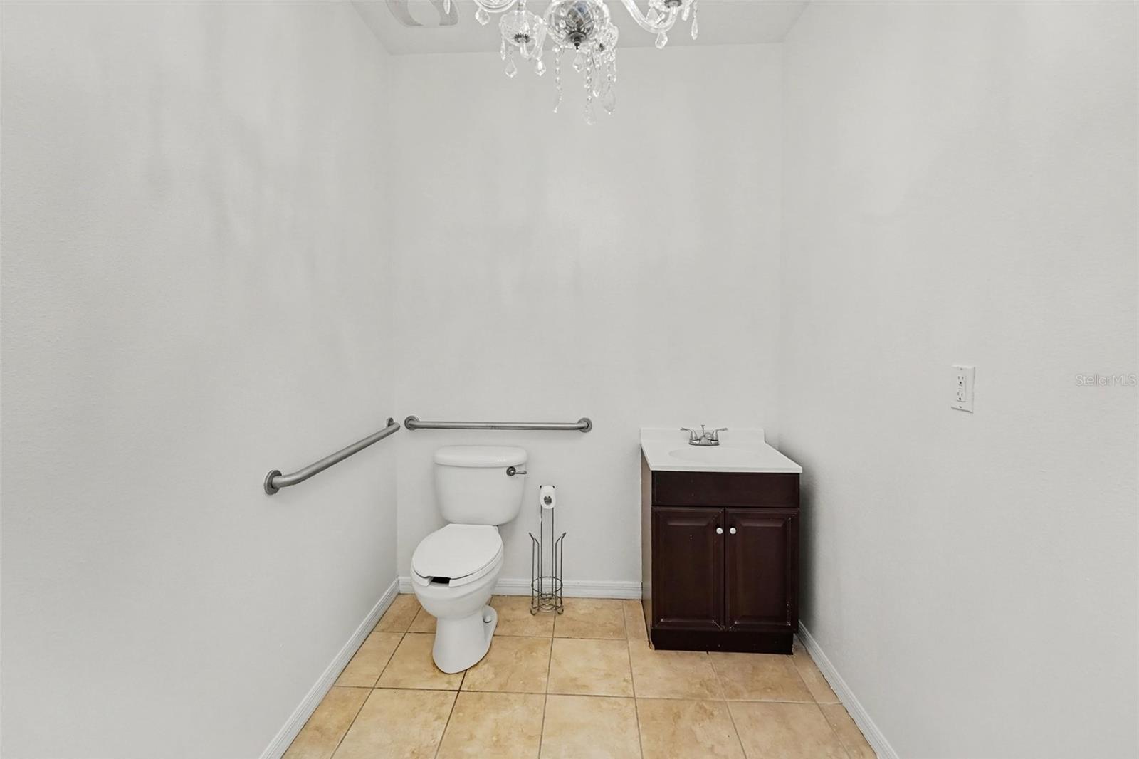 10943 Countryway Blvd Property Photo 24