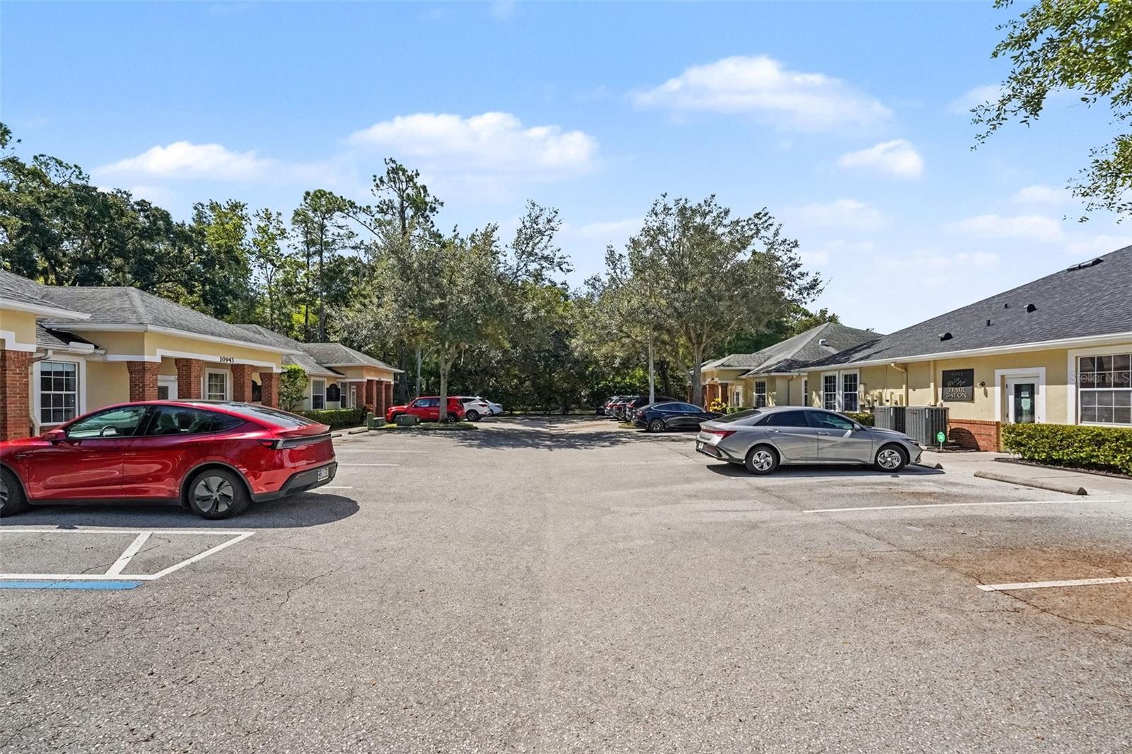 10943 Countryway Blvd Property Photo 25