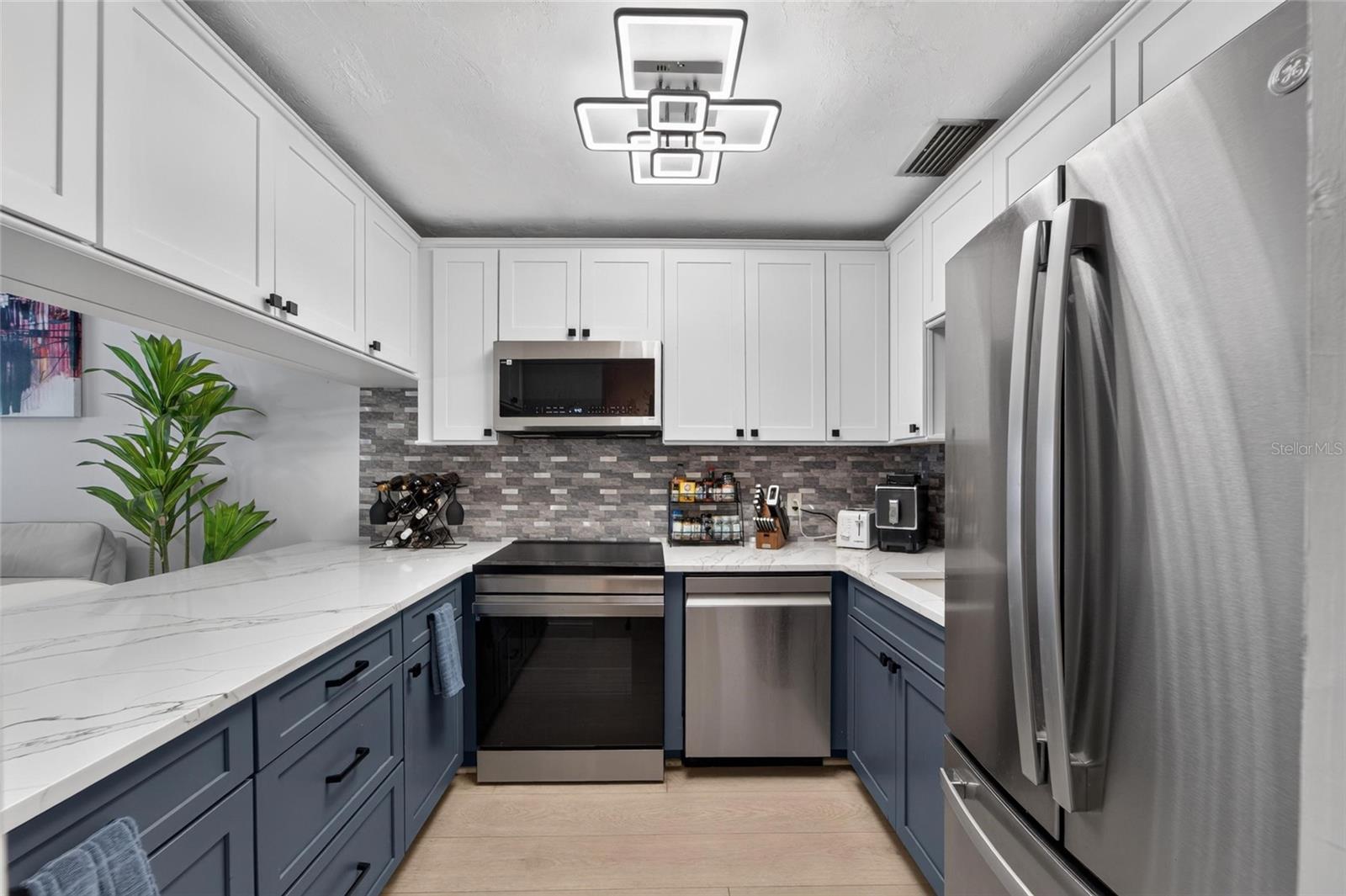 5205 Oak Charter Ct Property Photo 17