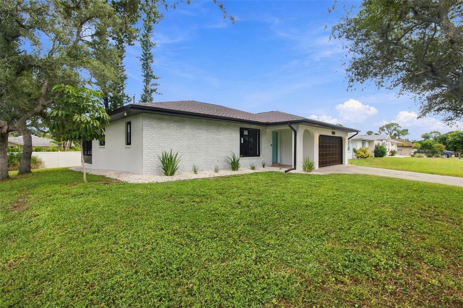 3671 Pine Rd Property Photo 2