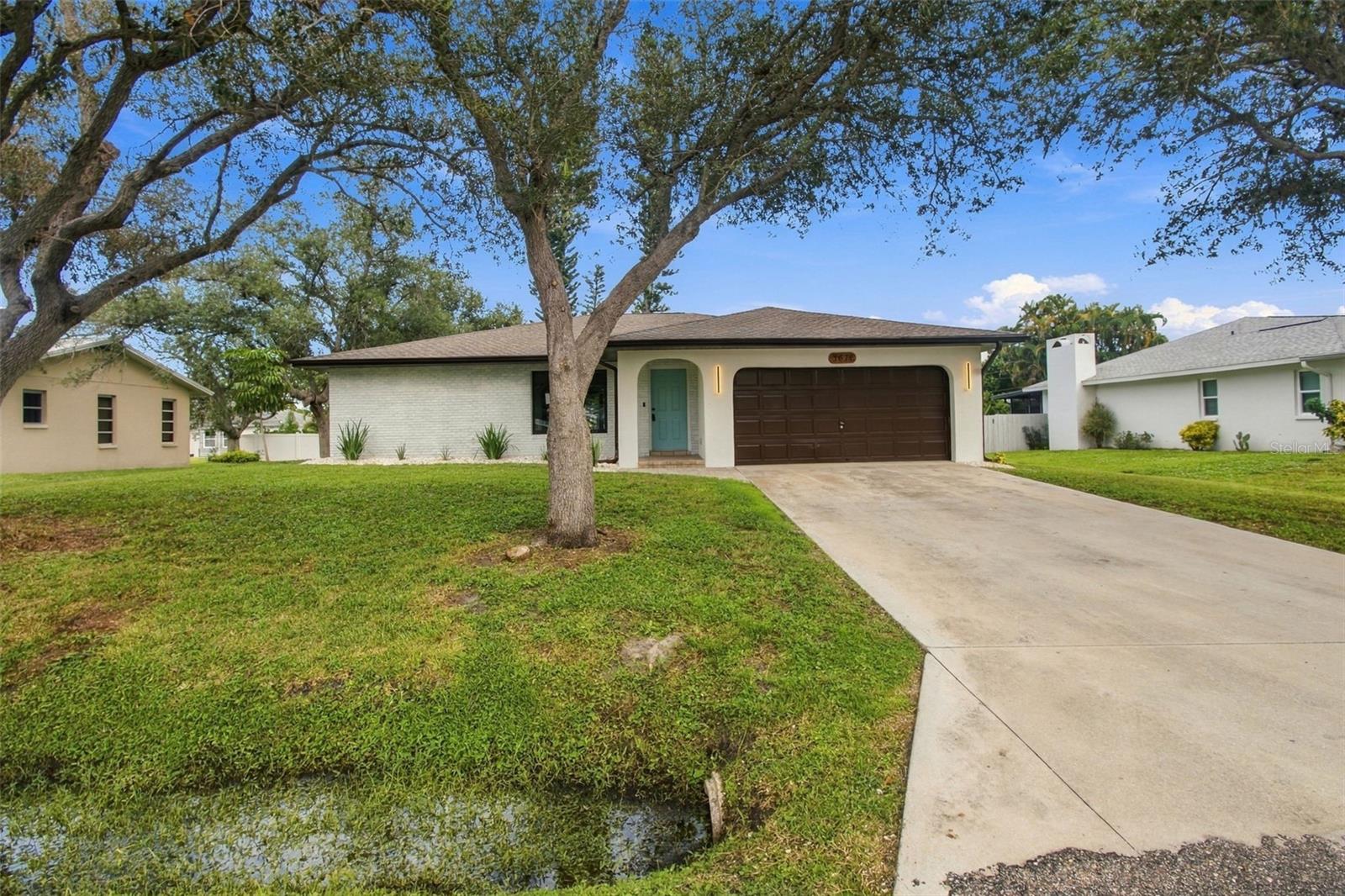 3671 Pine Rd Property Photo 4