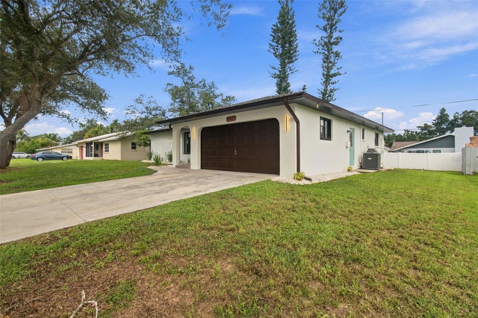 3671 Pine Rd Property Photo 6