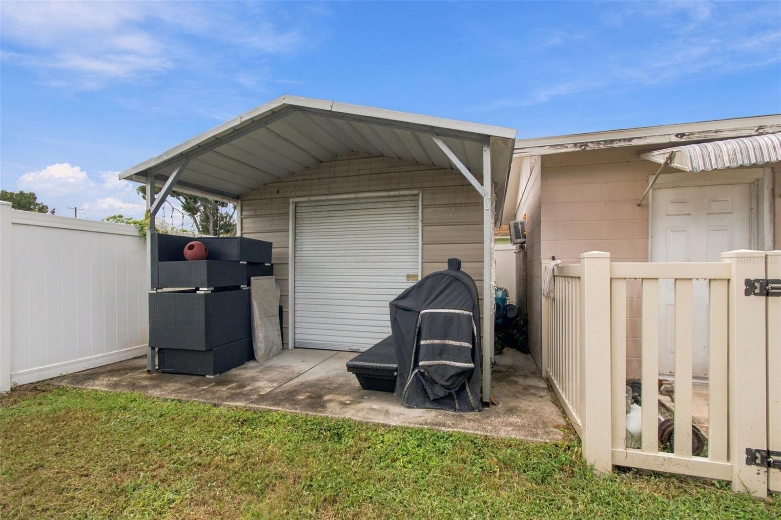 11006 N Oakleaf Ave Property Photo 28