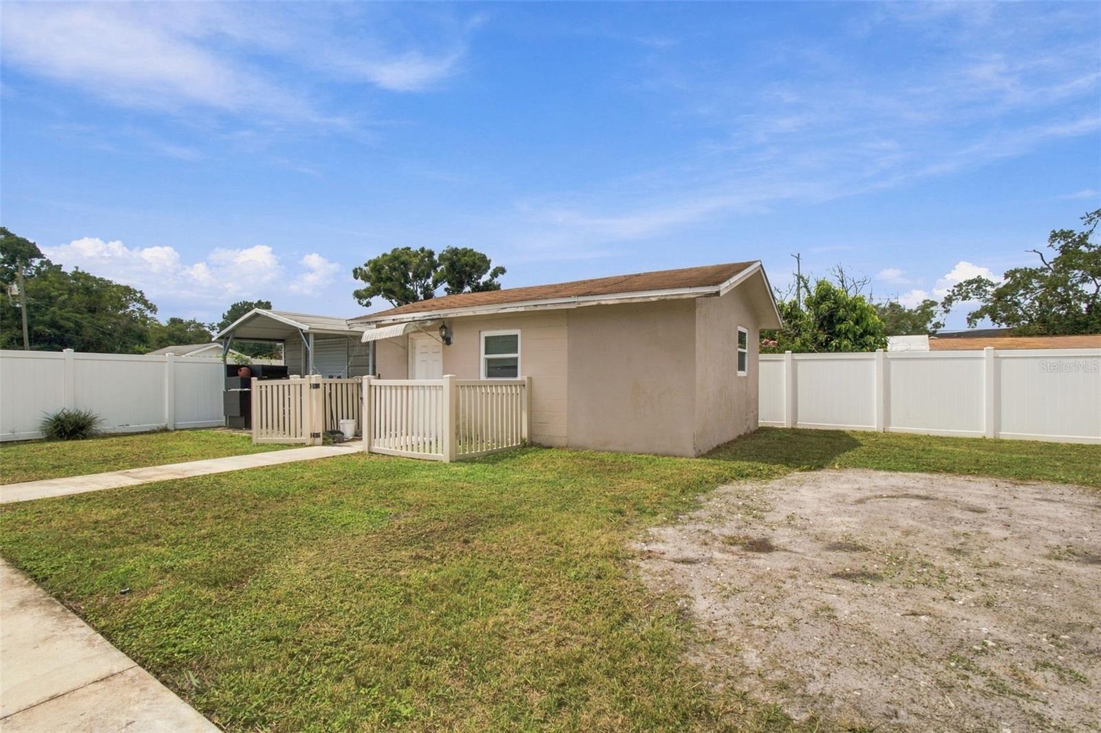 11006 N Oakleaf Ave Property Photo 35
