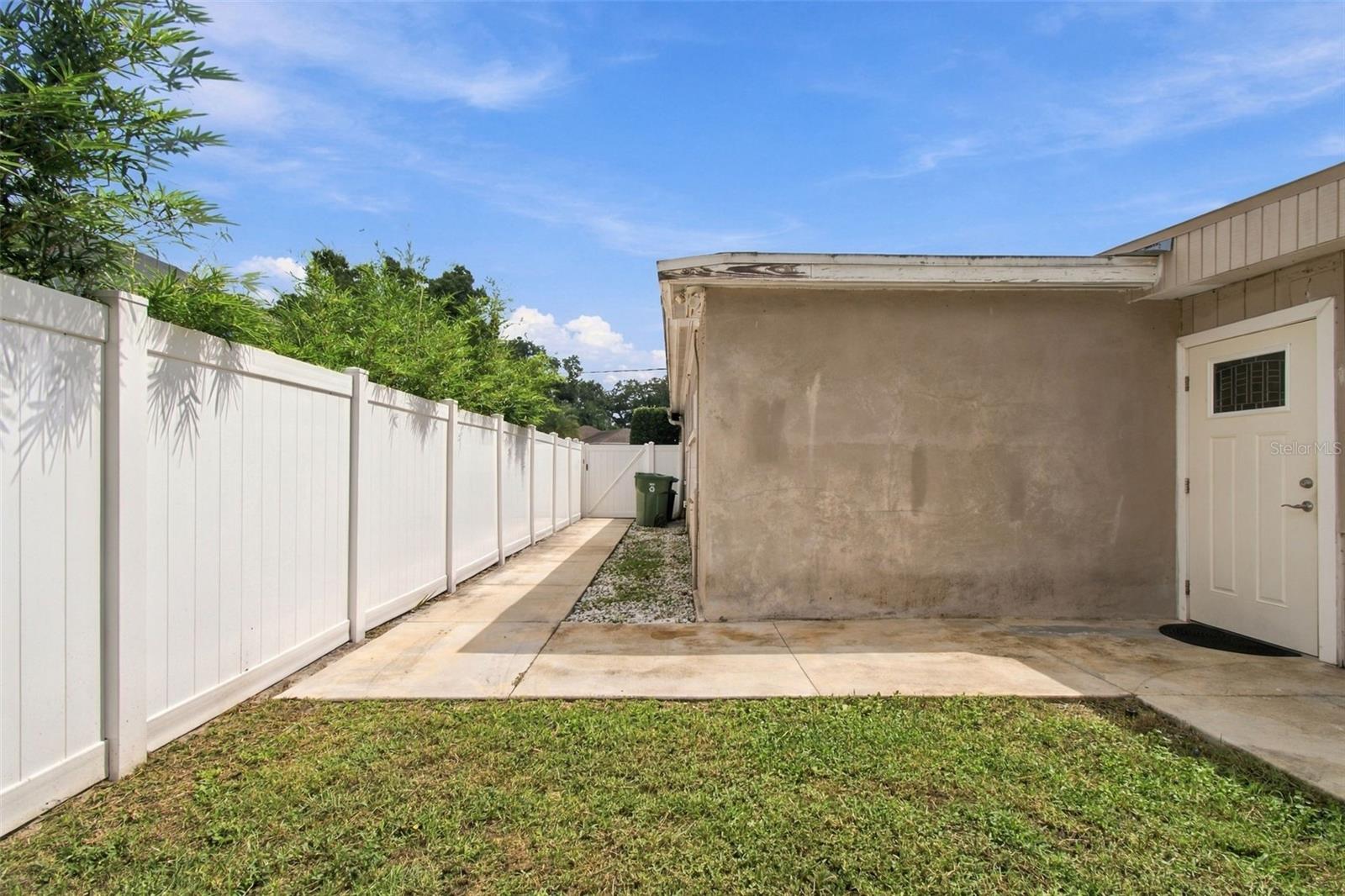 11006 N Oakleaf Ave Property Photo 37