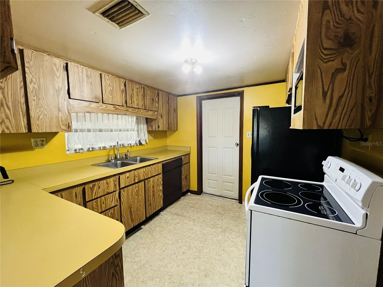 3324 Taylor Ave Property Photo 10