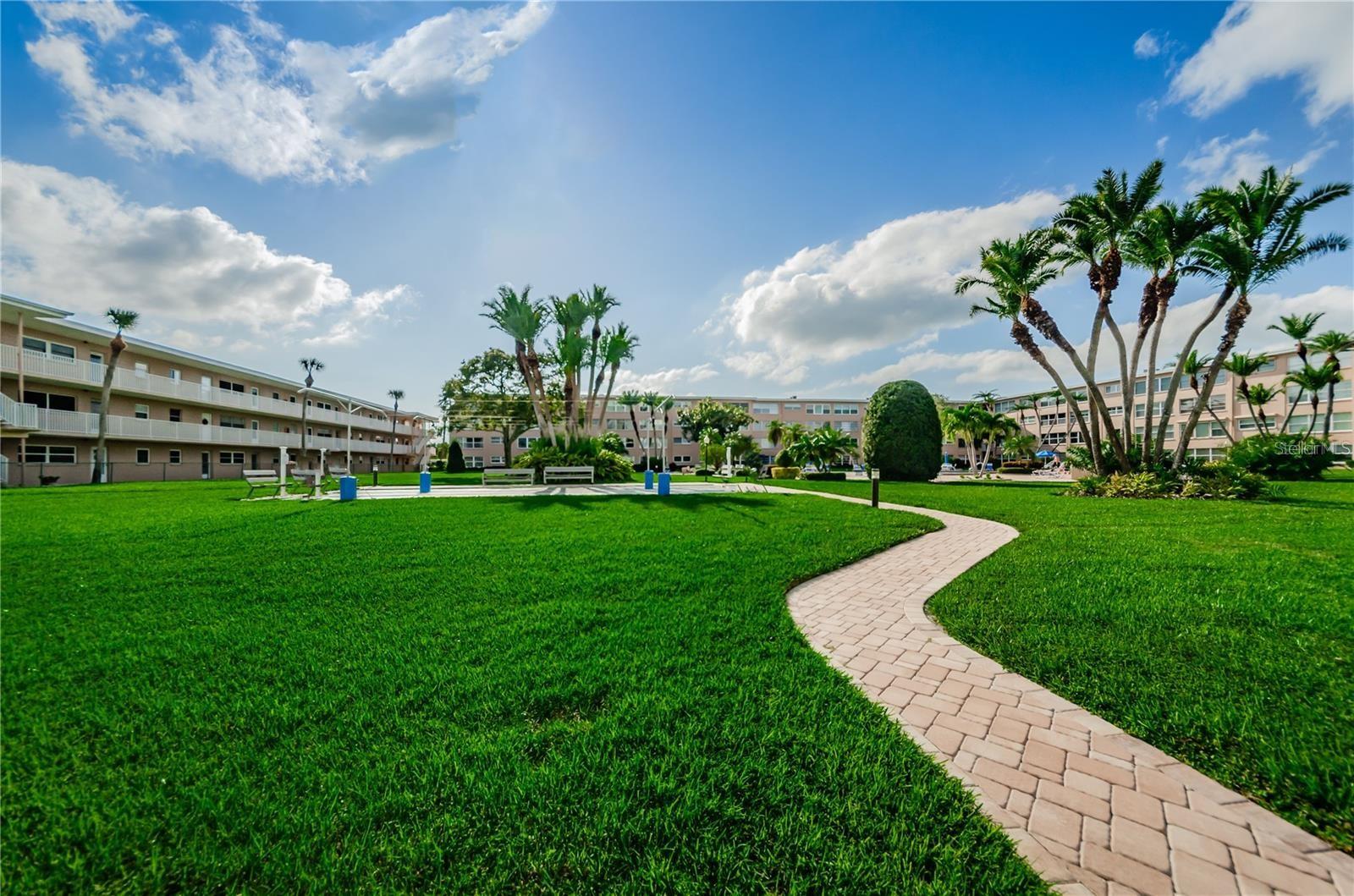 6363 Gulf Winds Dr #332 Property Photo 14