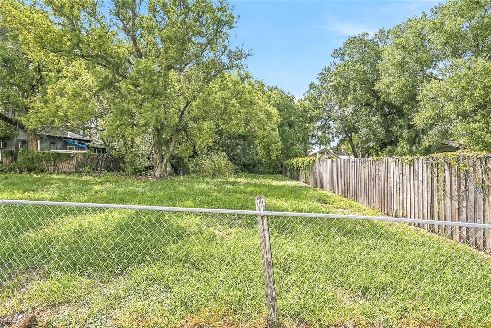 2904 N ELMORE AVE Property Photo 1