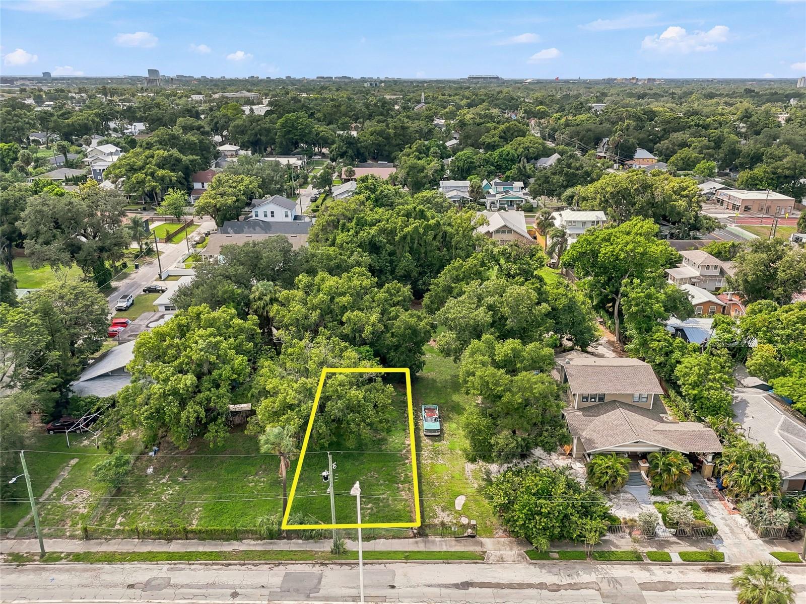 2904 N Elmore Ave Property Photo 8