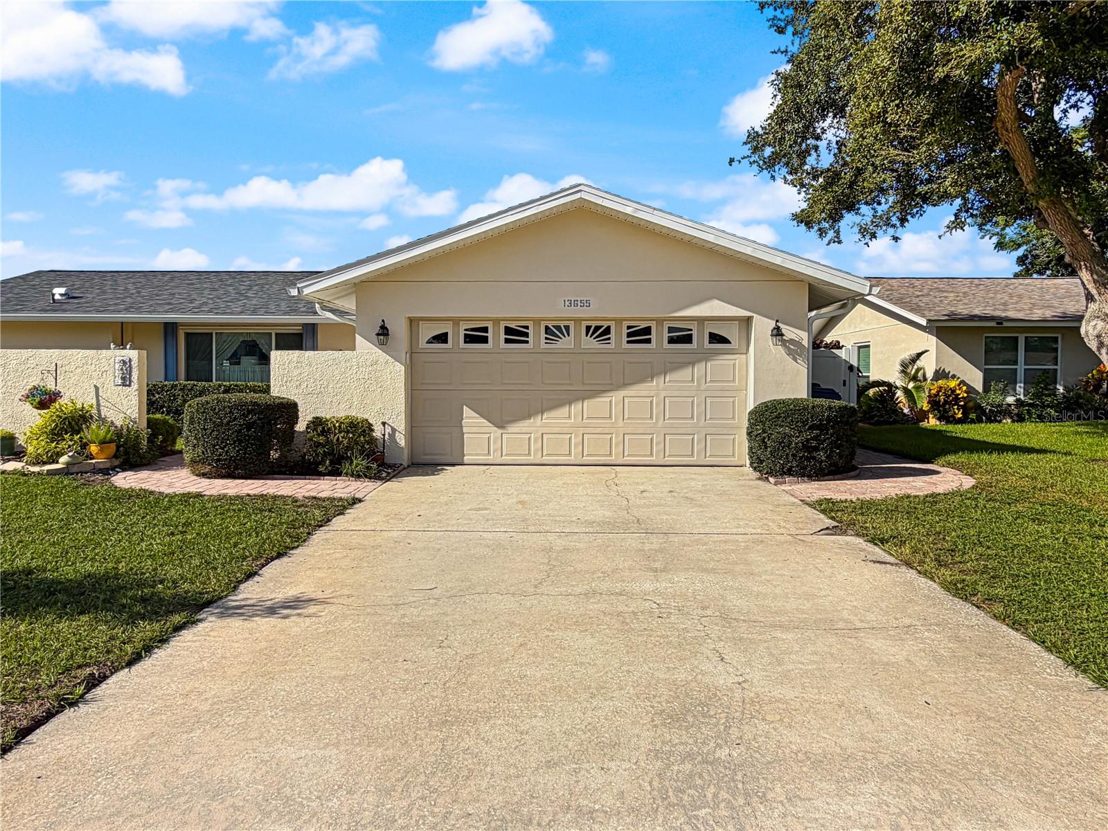 13655 Las Palmas Dr Property Photo 1