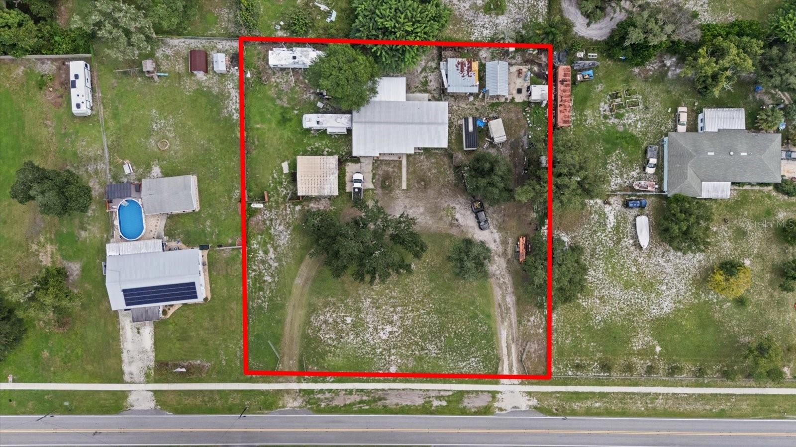 8125 N Socrum Loop Rd Property Photo 4