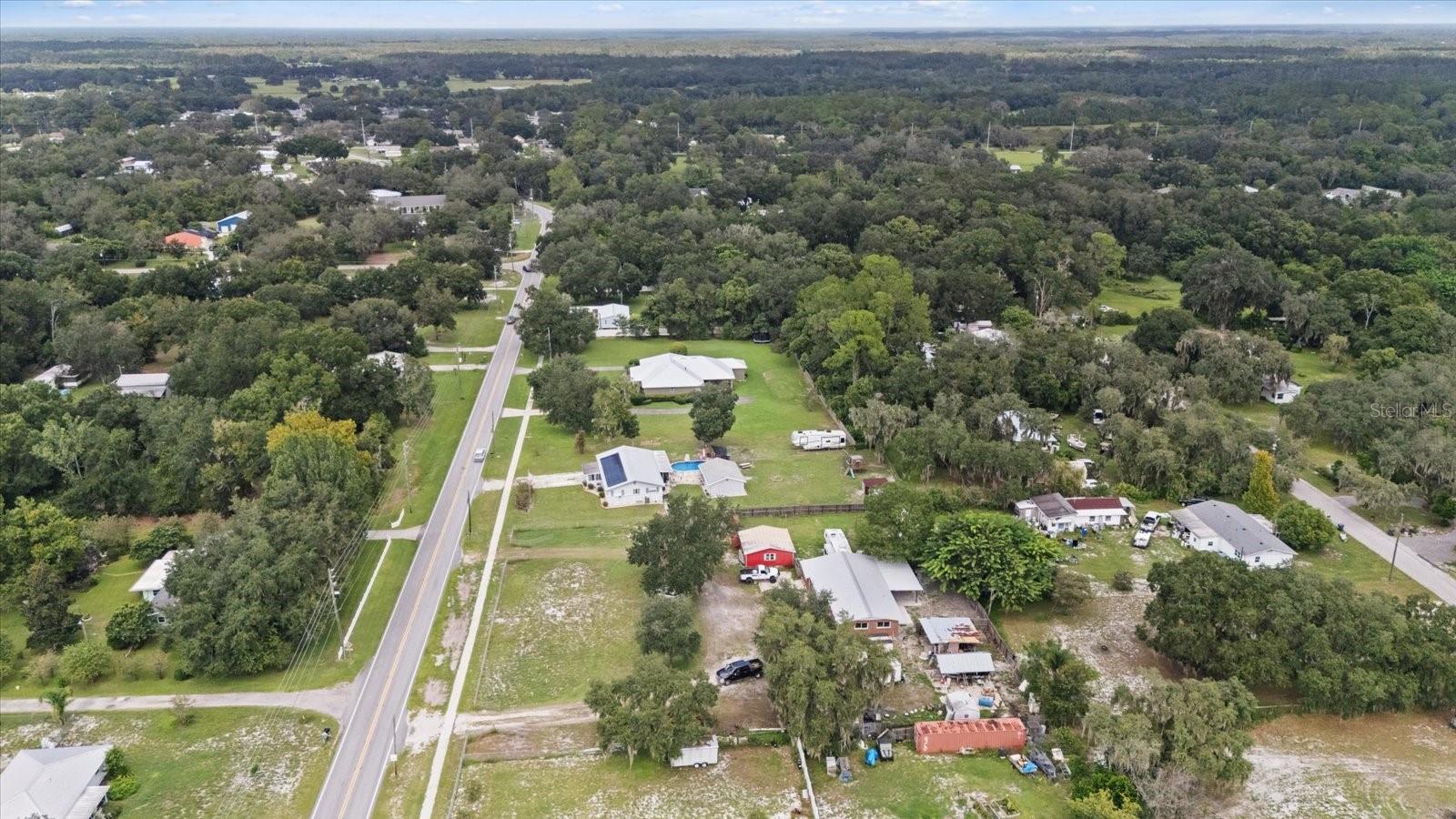 8125 N Socrum Loop Rd Property Photo 6