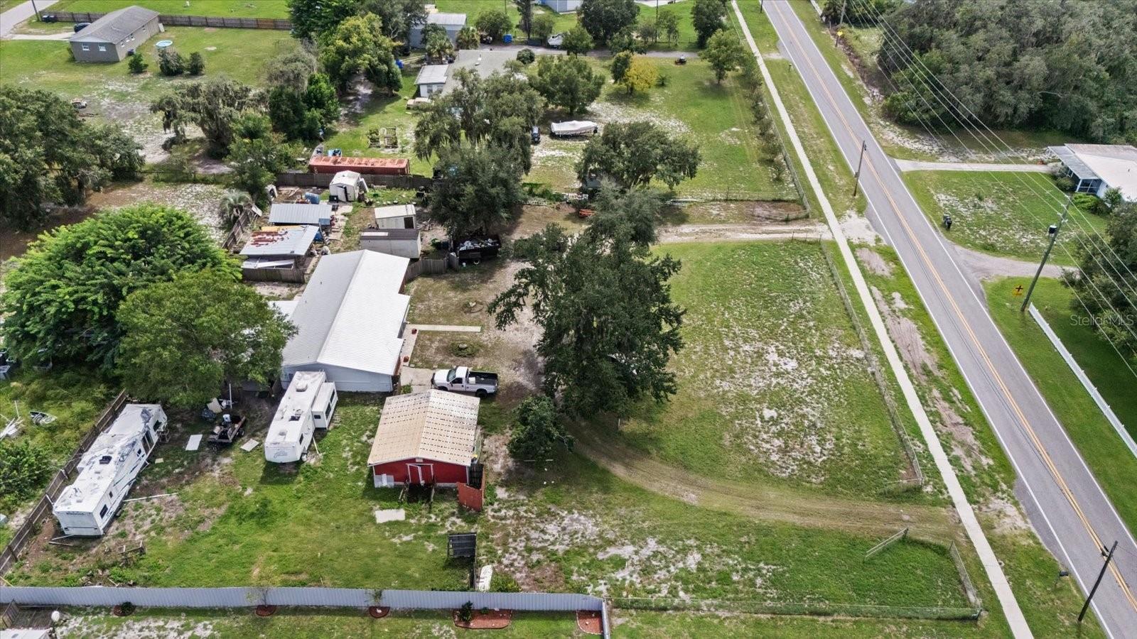 8125 N Socrum Loop Rd Property Photo 8