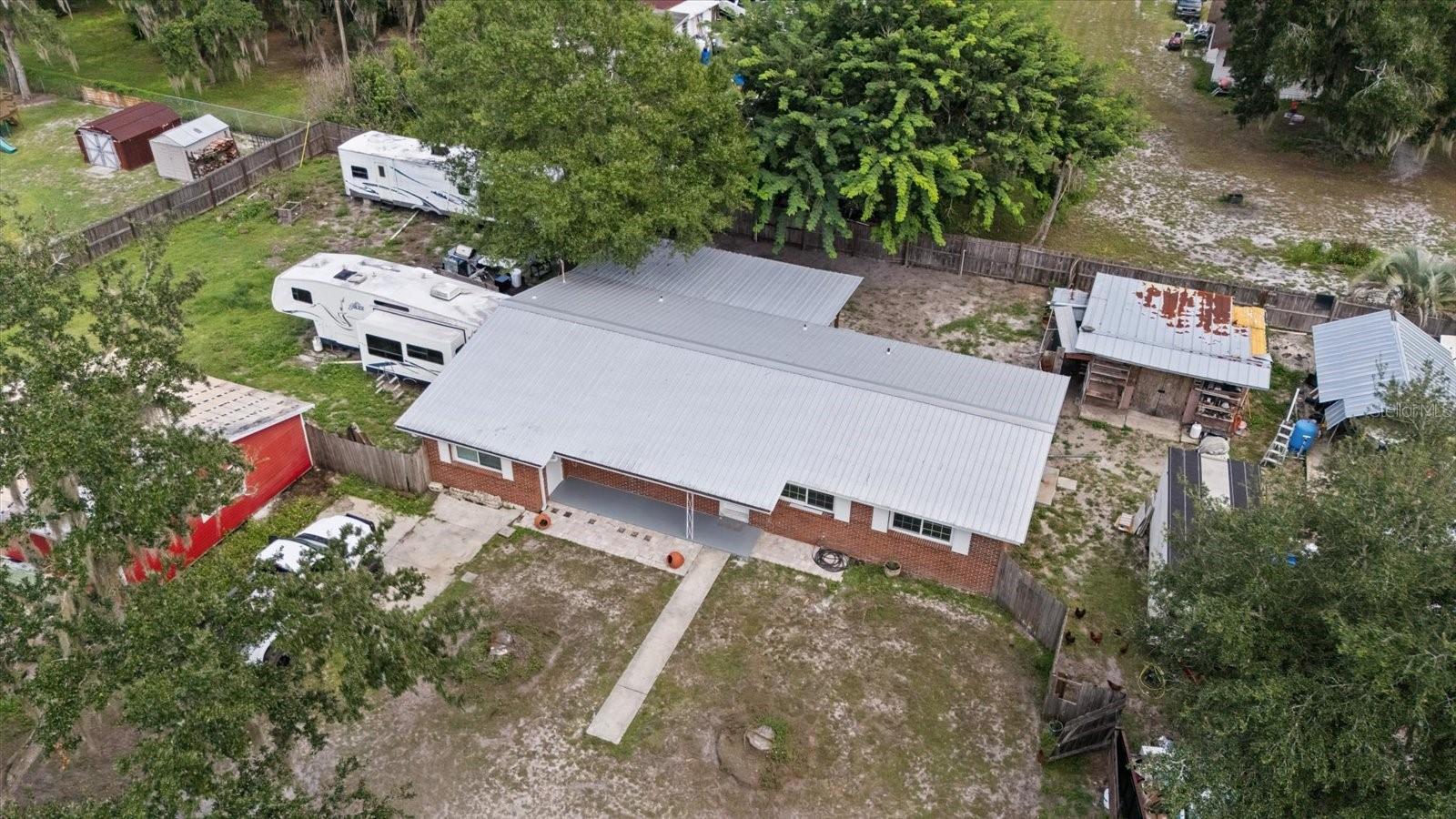 8125 N Socrum Loop Rd Property Photo 10