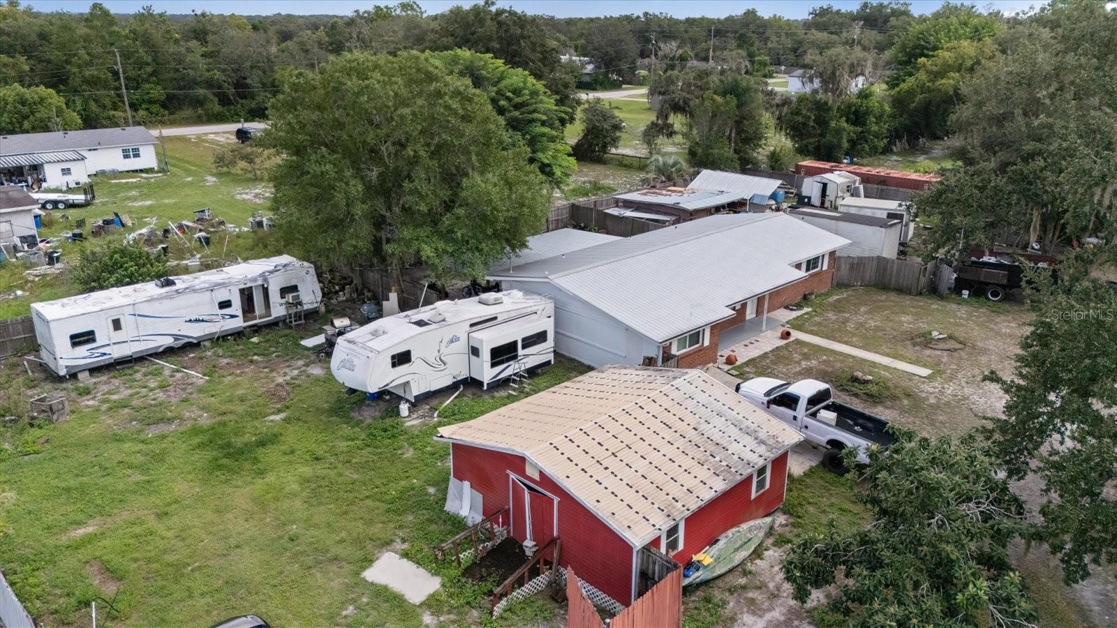 8125 N Socrum Loop Rd Property Photo 11