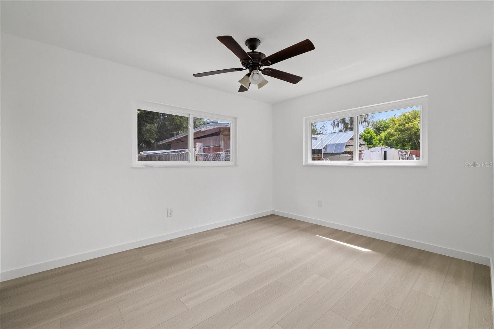 8125 N Socrum Loop Rd Property Photo 30