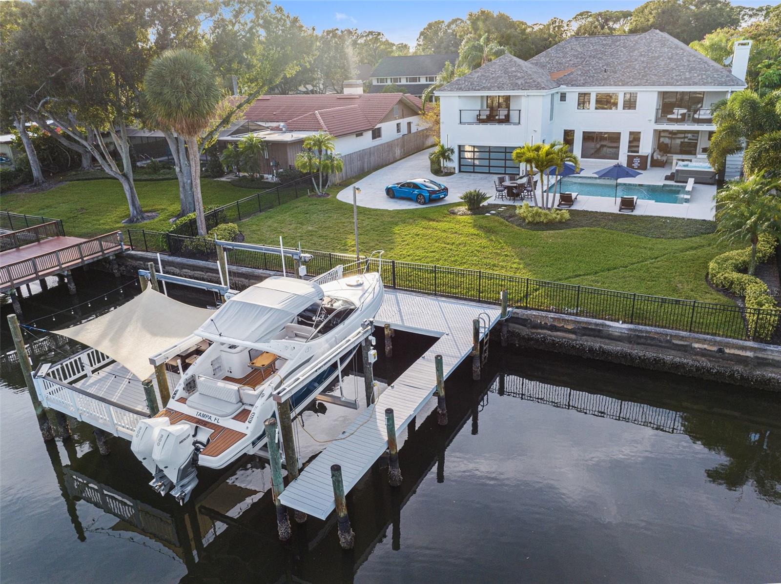 4213 Deepwater Ln Property Photo 3