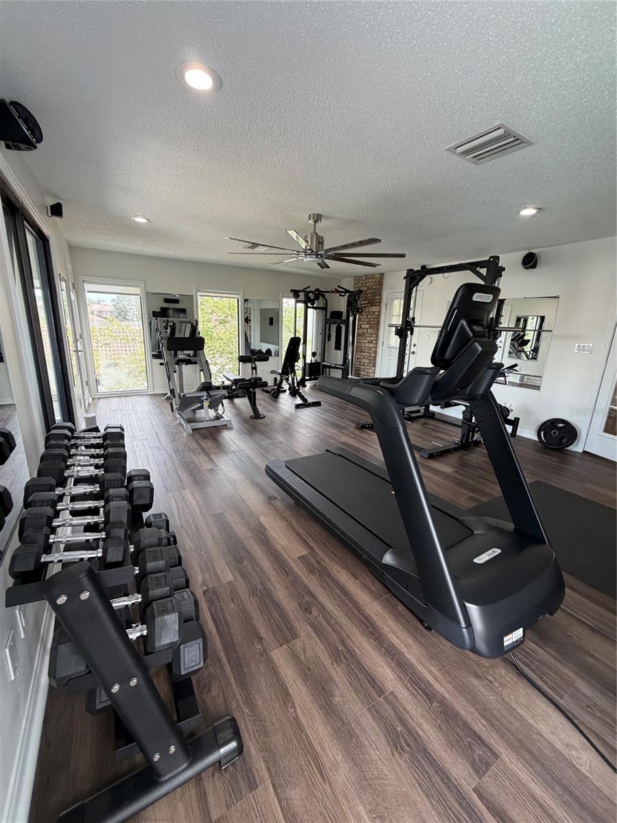 4213 Deepwater Ln Property Photo 40